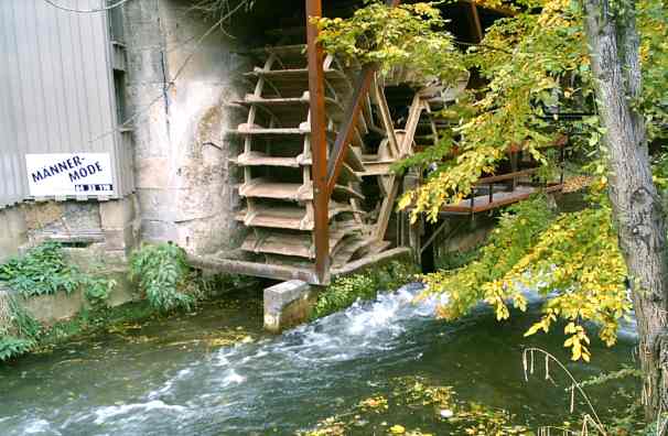 Mühlrad im Outletviertel Mühlrad Metzingen