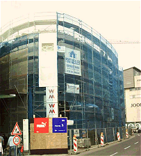 outlet shops: Pepe Jeans, Windsor, Escada, Joop 