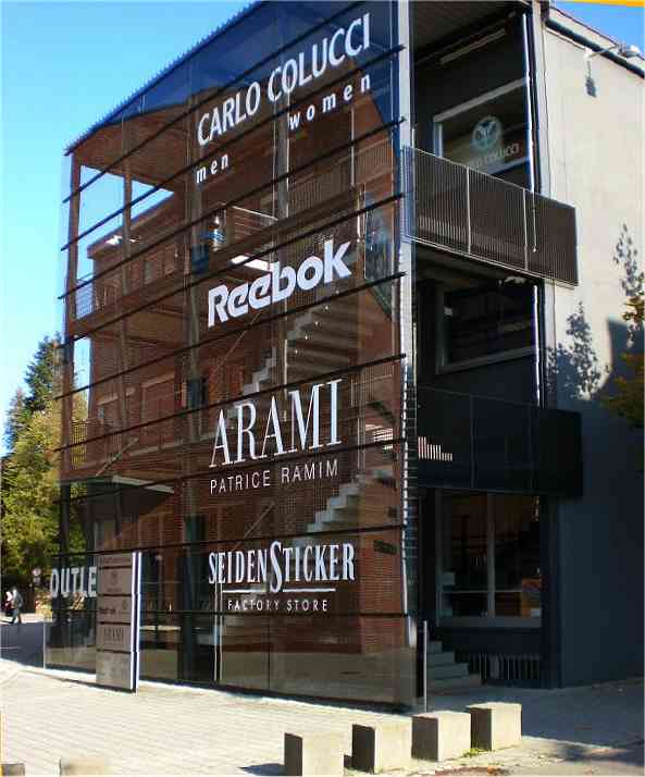 Fotos 2.von 2, Metzingen Outlet Mühlstrasse: Reebok, Seidensticker, Otto Kern.....